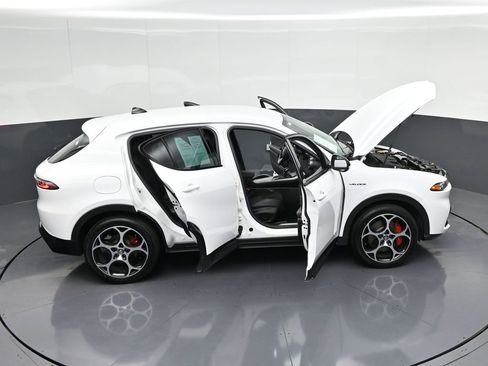 Used 2024 Alfa Romeo Tonale Veloce AWD/4WD image 42