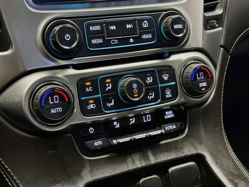 Used 2020 Chevrolet Tahoe LS w/ Enhanced Driver Alert Package RWD image 10
