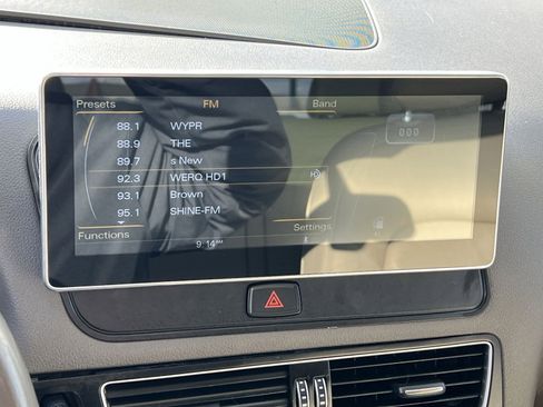 Used 2017 Audi Q5 2.0T Premium w/ Audi MMI Navigation Plus image 18