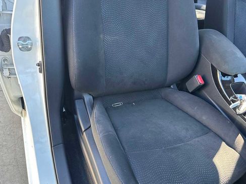 Used 2017 Nissan Leaf SV image 13