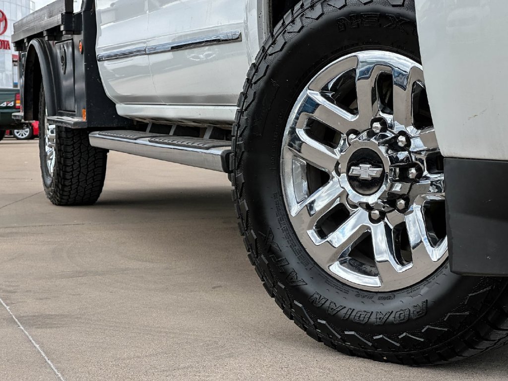 Used 2016 Chevrolet Silverado 3500 High Country w/ Duramax Plus Package AWD/4WD image 9