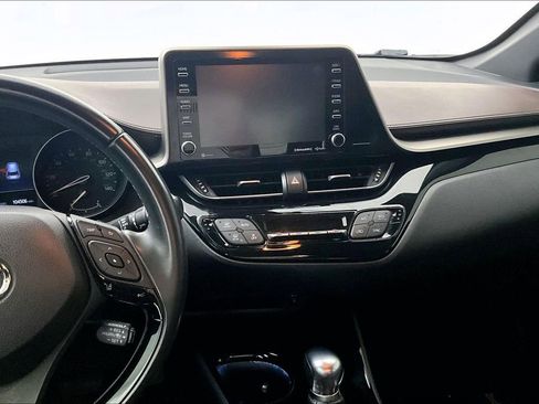 Used 2019 Toyota C-HR Limited image 8