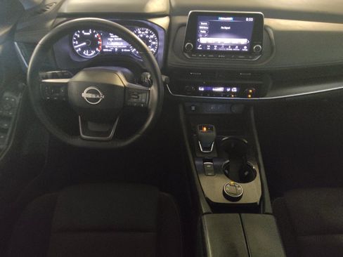 Used 2025 Nissan Rogue SV AWD/4WD image 22