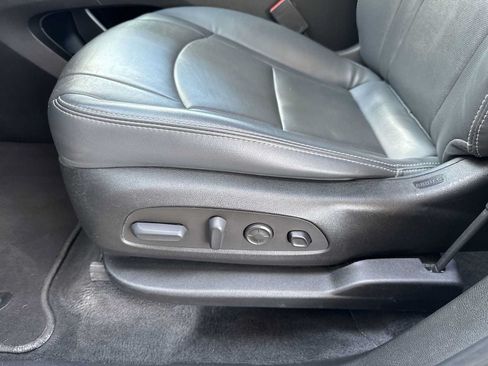 Certified 2022 Buick Enclave Premium AWD/4WD image 20