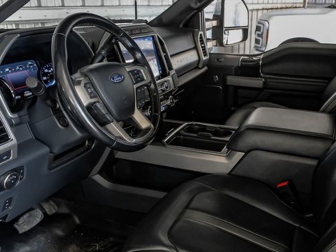 Used 2022 Ford F350 Platinum w/ FX4 Off-Road Package AWD/4WD image 14