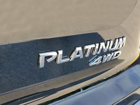 New 2025 Nissan Pathfinder Platinum image 12