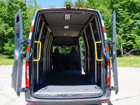 Used 2019 Mercedes-Benz Sprinter 170 image 24