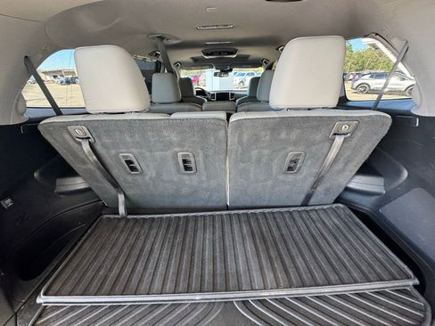 Used 2016 Honda Pilot Touring image 8