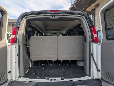 Used 2013 GMC Savana 2500 LS w/ Power Package RWD image 22
