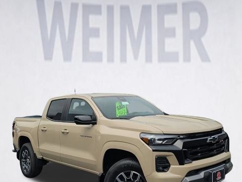 Used 2023 Chevrolet Colorado Z71 w/ Advanced Trailering Package AWD/4WD image 7
