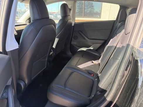 Used 2021 Tesla Model Y Long Range image 4