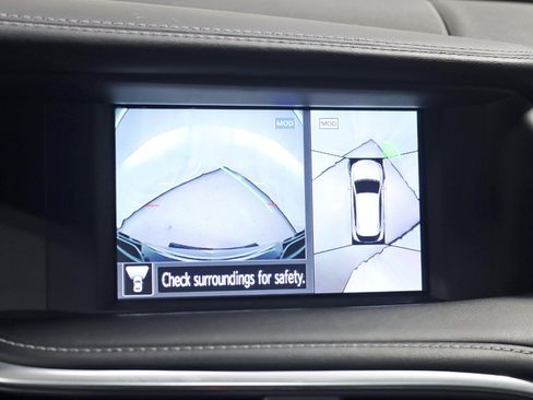 Used 2018 INFINITI QX30 Sport w/ Leather Package FWD image 20