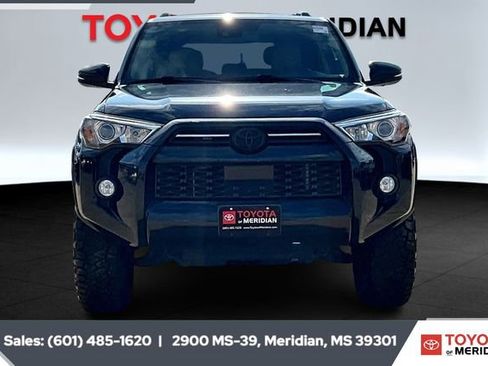 Used 2020 Toyota 4Runner SR5 Premium image 3
