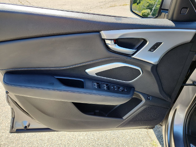 Used 2024 Acura RDX SH-AWD image 13