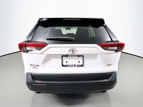 Used 2024 Toyota RAV4 XLE w/ Convenience Package image 6