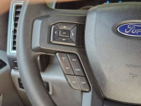 Used 2015 Ford F150 XLT w/ Trailer Tow Package image 10