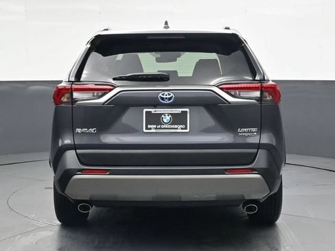 Used 2022 Toyota RAV4 Limited AWD/4WD image 5