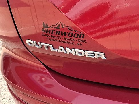 Used 2022 Mitsubishi Outlander SE AWD/4WD image 32