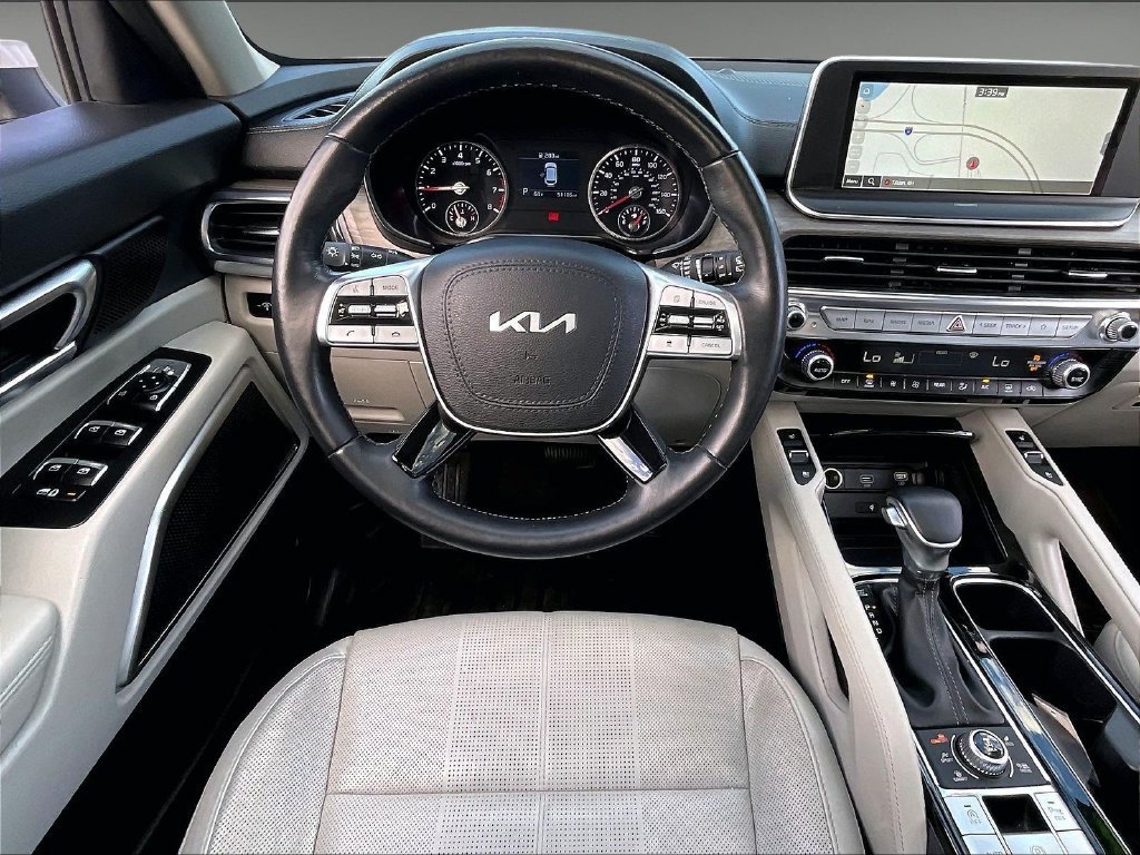 Certified 2022 Kia Telluride EX w/ EX Premium Package AWD/4WD image 17