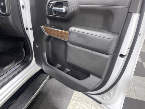 Used 2022 Chevrolet Silverado 1500 High Country AWD/4WD image 23