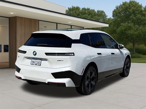 Used 2025 BMW iX xDrive50 image 6