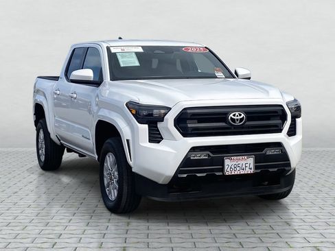 Certified 2025 Toyota Tacoma SR5 image 7
