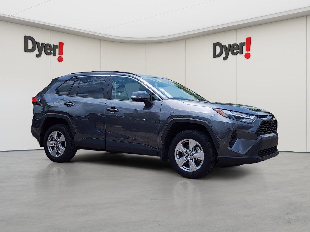 Used 2025 Toyota RAV4 XLE w/ Convenience Package FWD image 1