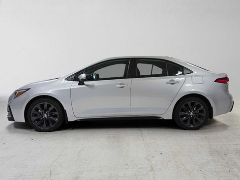 Used 2026 Toyota Corolla SE FWD image 5