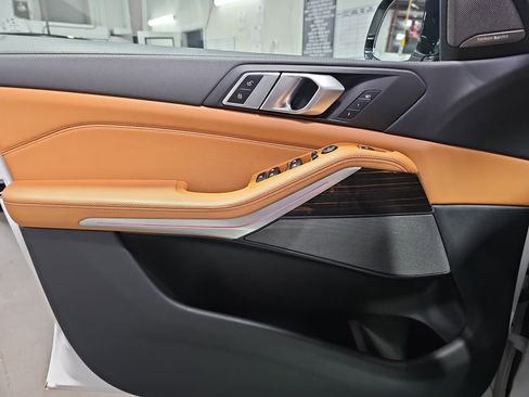 Used 2021 BMW X5 xDrive40i w/ Premium Package image 29