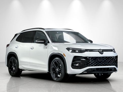 New 2026 Volkswagen Tiguan SE R-Line FWD image 7