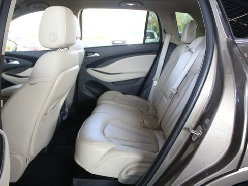 Used 2018 Buick Envision Premium w/ Driver Confidence Package image 32