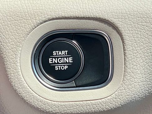 Certified 2025 Mercedes-Benz GLE 450e 4MATIC image 48