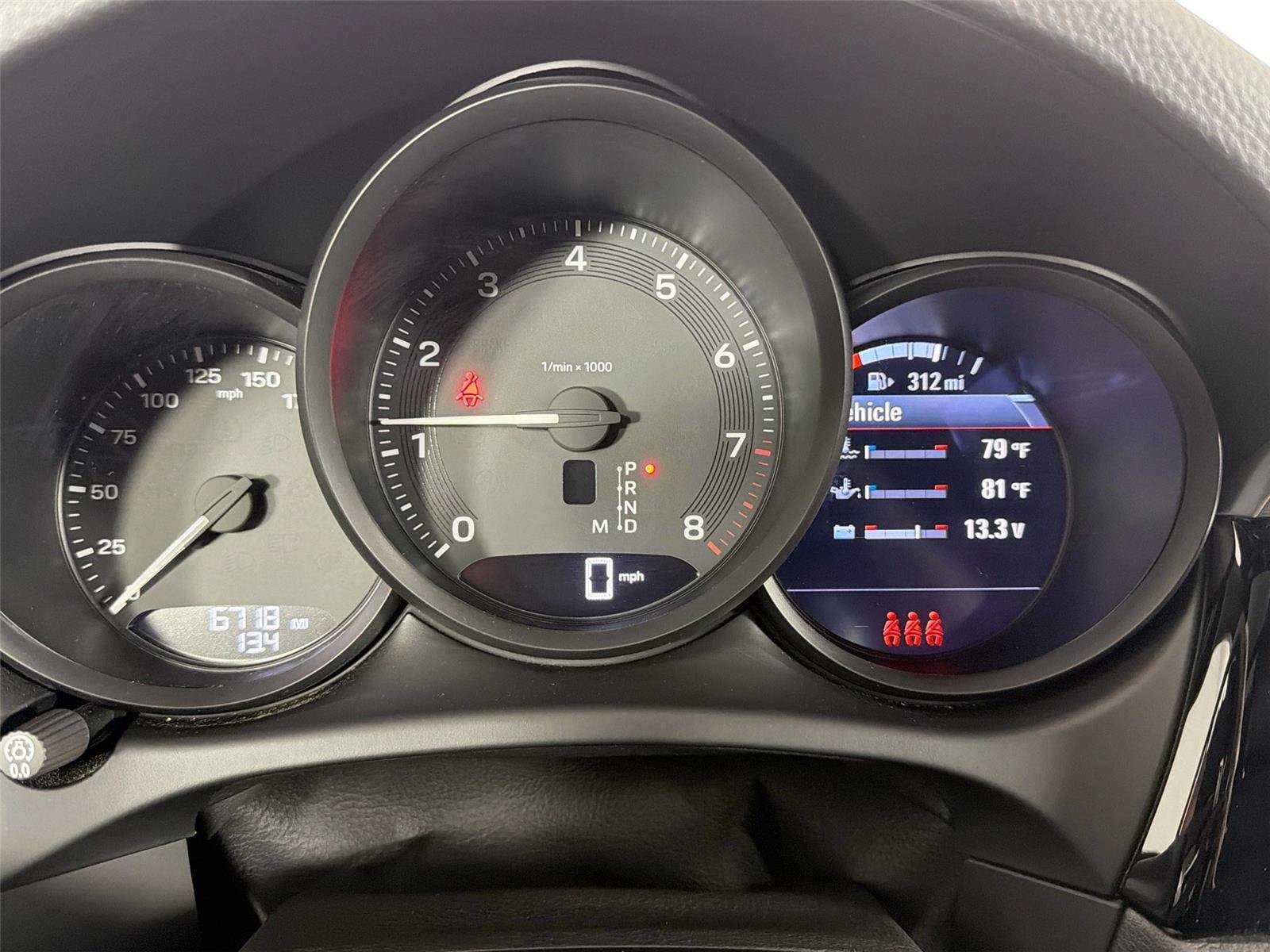 Certified 2026 Porsche Macan AWD/4WD image 19
