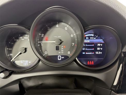 Certified 2026 Porsche Macan AWD/4WD image 19