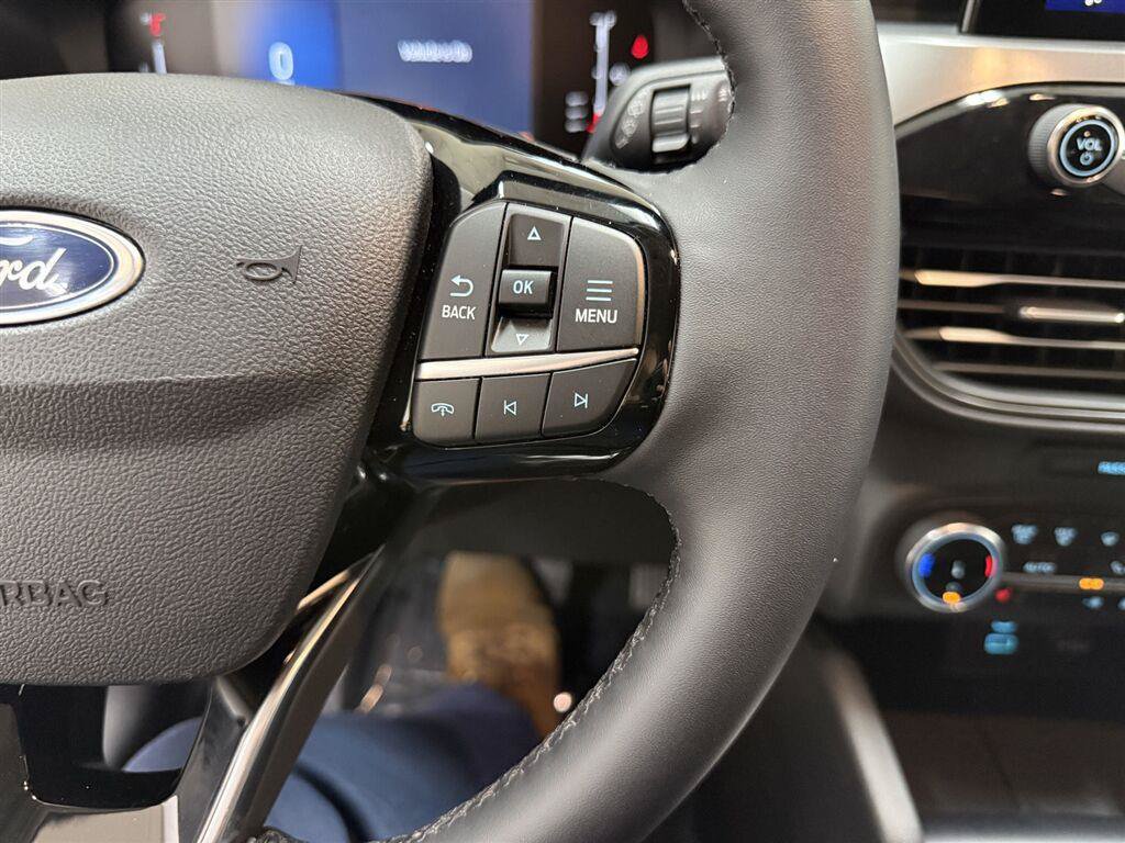 Used 2023 Ford Escape Active AWD/4WD image 13