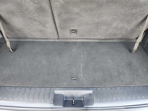 Used 2023 Toyota Highlander LE FWD image 32