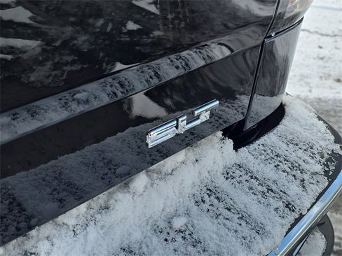 Used 2017 GMC Sierra 1500 SLT w/ SLT Premium Package image 32