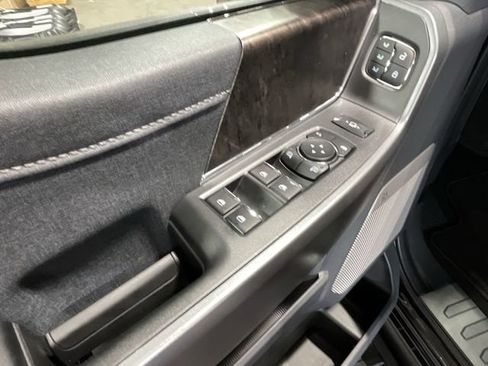 New 2026 Ford F250 Lariat w/ Black Appearance Package image 19