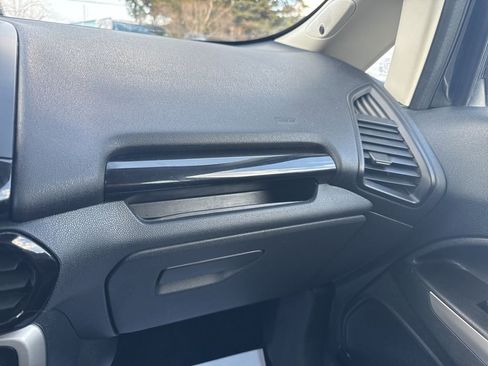 Used 2020 Ford EcoSport Titanium image 25