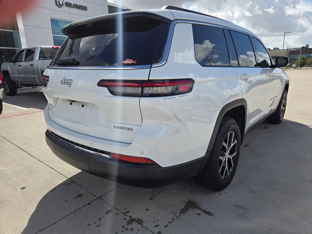 Used 2024 Jeep Grand Cherokee L Limited w/ Luxury Tech Group II AWD/4WD image 3