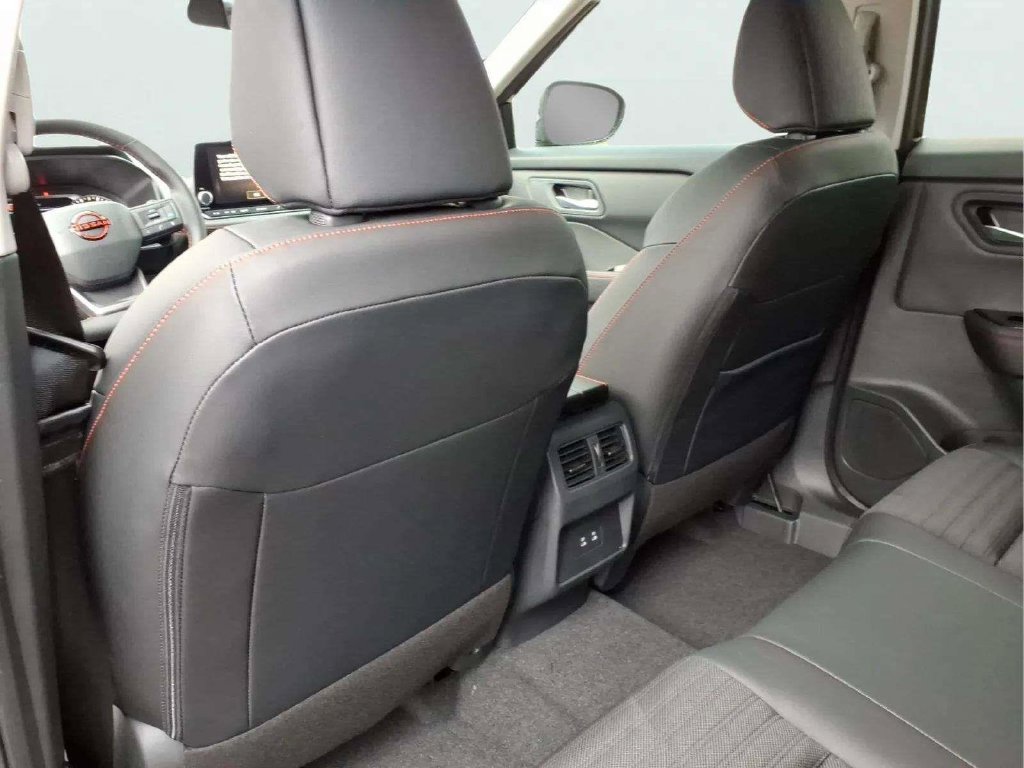 New 2026 Nissan Rogue SV AWD/4WD image 13