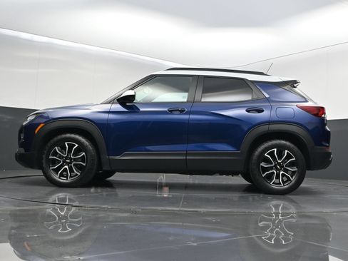 Certified 2023 Chevrolet TrailBlazer ACTIV w/ Sun and Liftgate Package FWD image 41