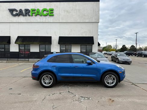 Used 2018 Porsche Macan Sport Edition AWD/4WD image 15