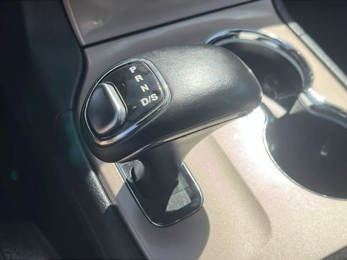 Used 2015 Jeep Grand Cherokee Altitude AWD/4WD image 20