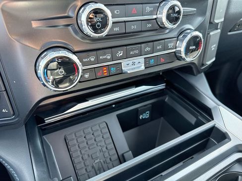 New 2026 Ford F250 Platinum AWD/4WD image 17