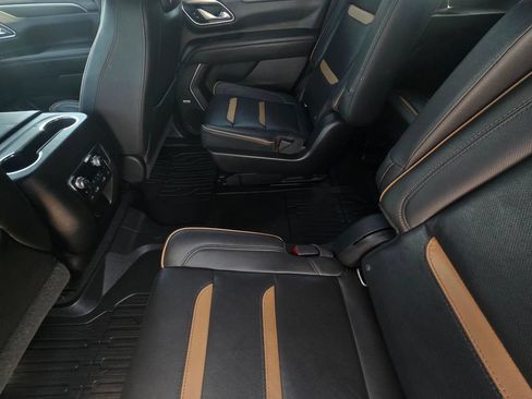 Used 2021 GMC Yukon AT4 w/ AT4 Premium Plus Package AWD/4WD image 5
