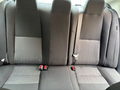 Used 2025 Nissan Sentra SV FWD image 33