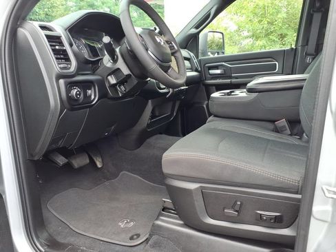 Certified 2026 RAM 2500 Big Horn AWD/4WD image 12