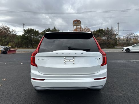 Used 2022 Volvo XC90 T6 Momentum w/ Advanced Package image 7