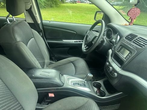 Used 2012 Dodge Journey SXT w/ Flexible Seating Group FWD image 14